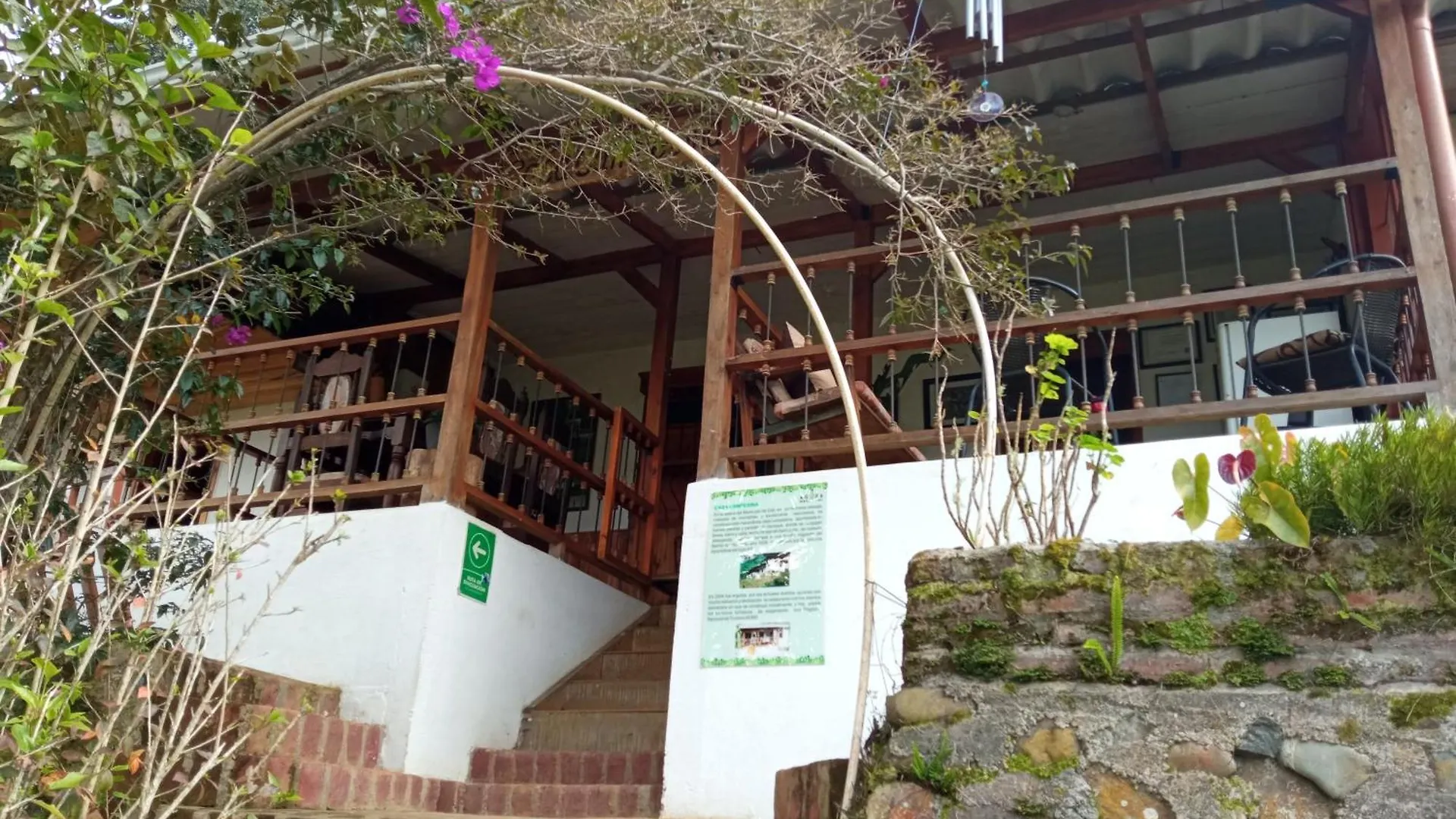 Agora Manantial Villa Cali